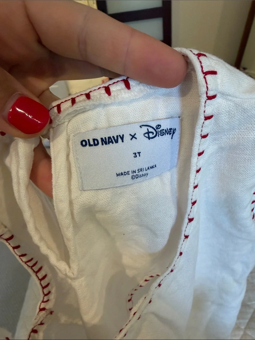 GAP White Sleeveless Top with Multicolor Fruit & Minnie Graphics. Disney collab